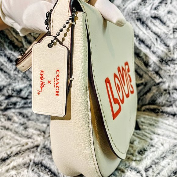 BNWT COACH x KEITH HARING LIMITED EDITION WHITE "LOVE" HUDSON CROSSBODY (F11784) - Picture 4 of 8